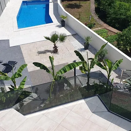 Pool And Jacuzzi Luxury Matulji