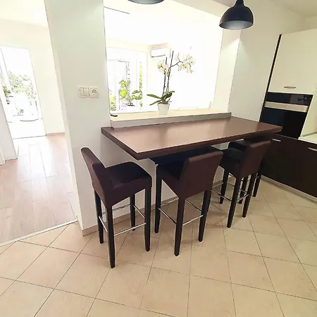 Apartment Jacuzzi And Pool Matulji