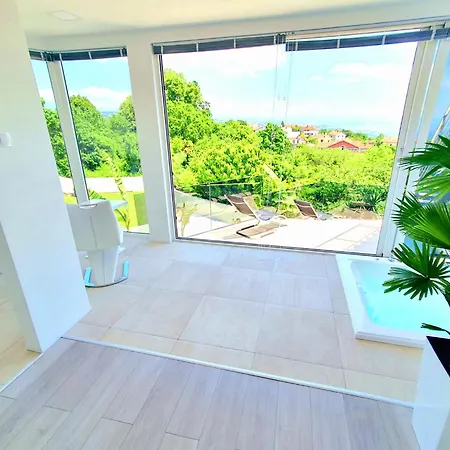 Pool And Jacuzzi Luxury Matulji