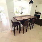 Daire Pool And Jacuzzi Luxury Matulji