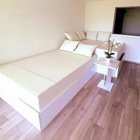 Pool And Jacuzzi Luxury 아파트