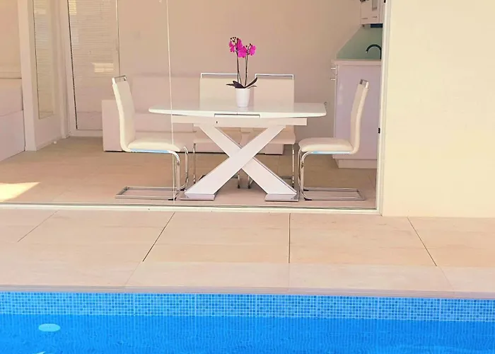 Pool And Jacuzzi Luxury Matulji