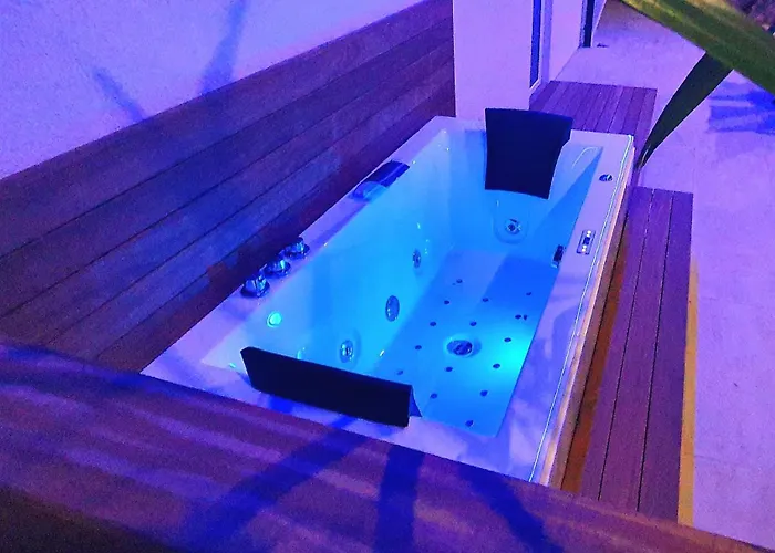 Pool And Jacuzzi Luxury