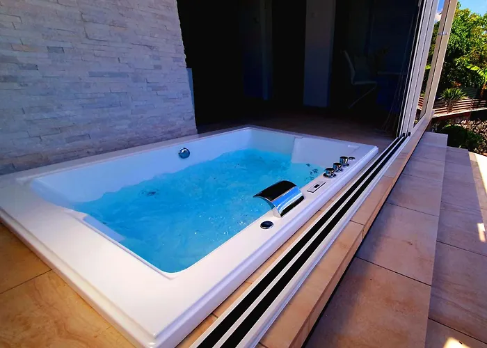 Pool And Jacuzzi Luxury