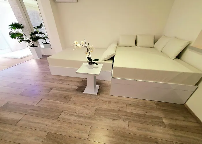 Pool And Jacuzzi Luxury アパート *