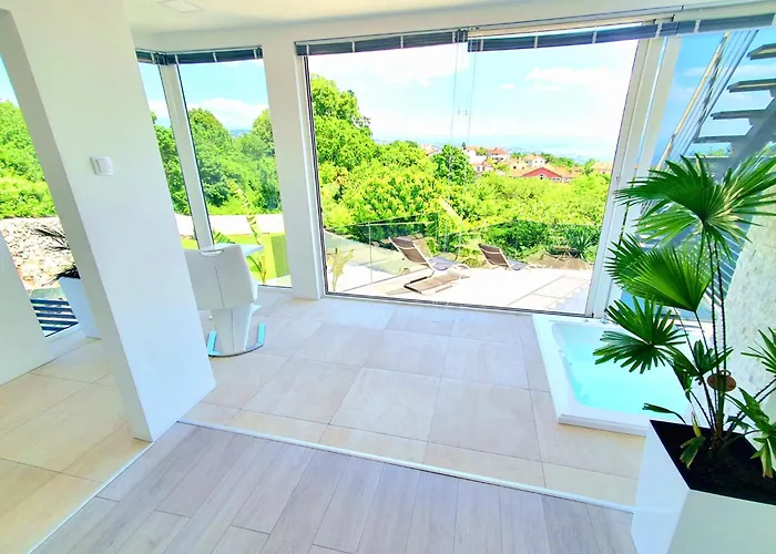 Pool And Jacuzzi Luxury Matulji