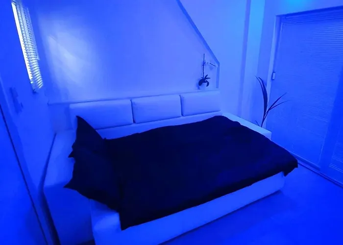 Pool And Jacuzzi Luxury *