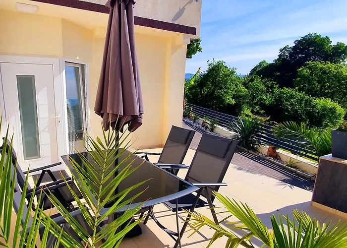 Pool And Jacuzzi Luxury Apartment Matulji