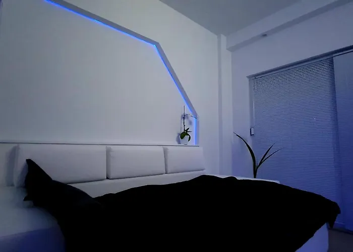 Pool And Jacuzzi Luxury アパート